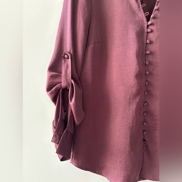 🟡Express Portofino Slim Fit Button Down Blouse - Picture 2 of 8